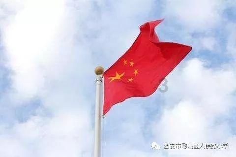 女朋友相中了一款包，但是却要拿出你一个月的工资，你会买给她还是会拒绝？游戏画面