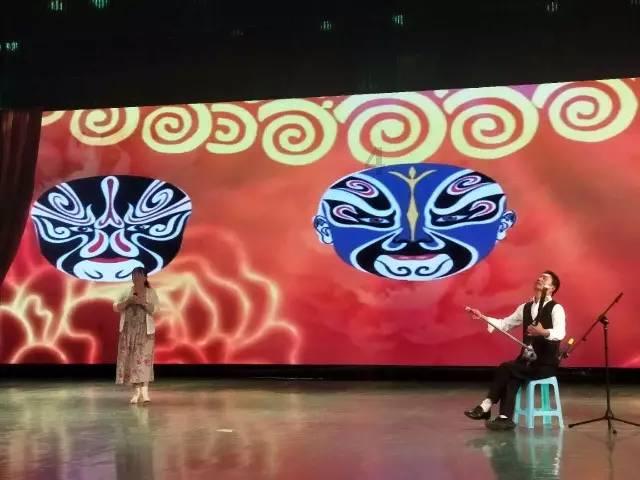 翻滚吧大脚车